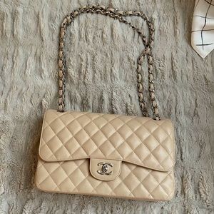 CHANEL Jumbo Beige Caviar Classic Double Flap Handbag Silver Hardware